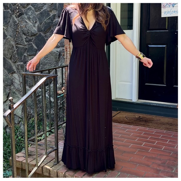 33 BOHO V-NECK KNOTTED SHORT SLEEVE MAXI DRESS - Picture 6 of 7